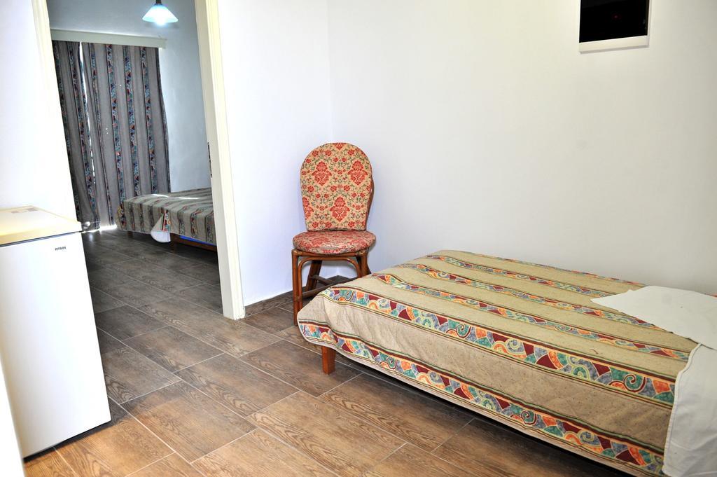 Tigaki Hollywood Suites מראה חיצוני תמונה