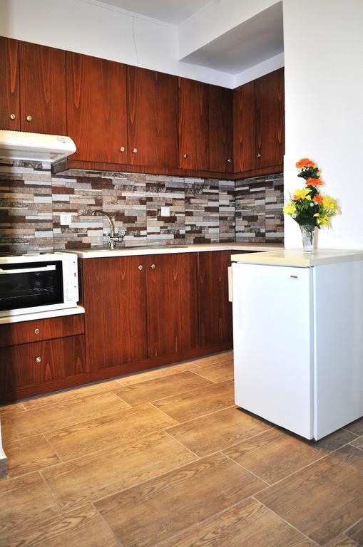 Tigaki Hollywood Suites מראה חיצוני תמונה