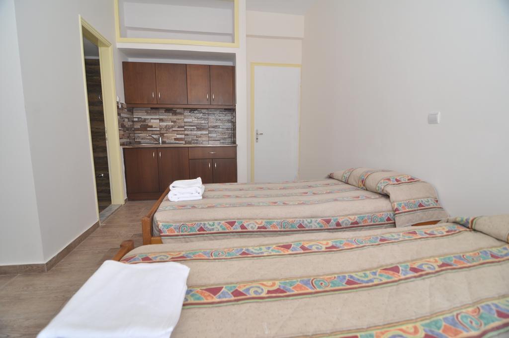 Tigaki Hollywood Suites מראה חיצוני תמונה