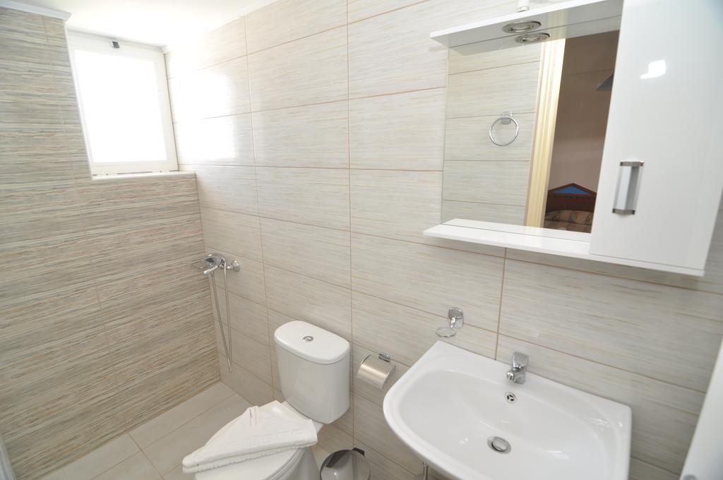 Tigaki Hollywood Suites מראה חיצוני תמונה