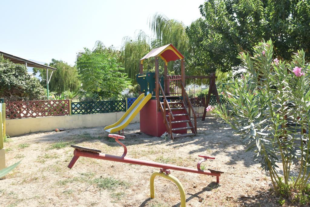 Tigaki Hollywood Suites מראה חיצוני תמונה