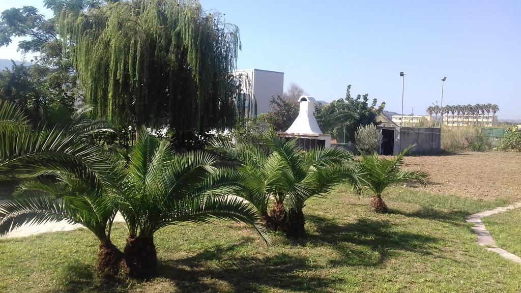 Tigaki Hollywood Suites מראה חיצוני תמונה