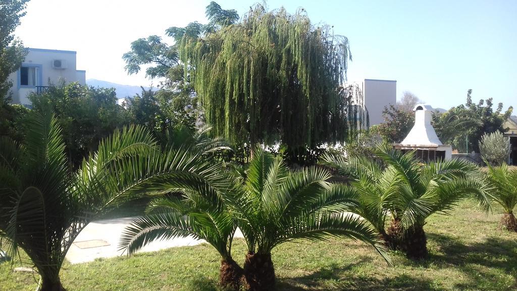 Tigaki Hollywood Suites מראה חיצוני תמונה