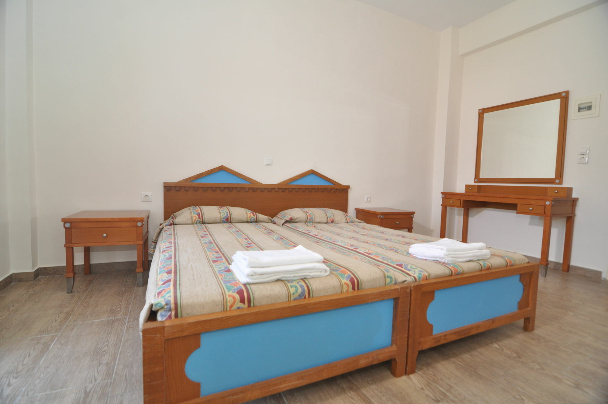 Tigaki Hollywood Suites מראה חיצוני תמונה